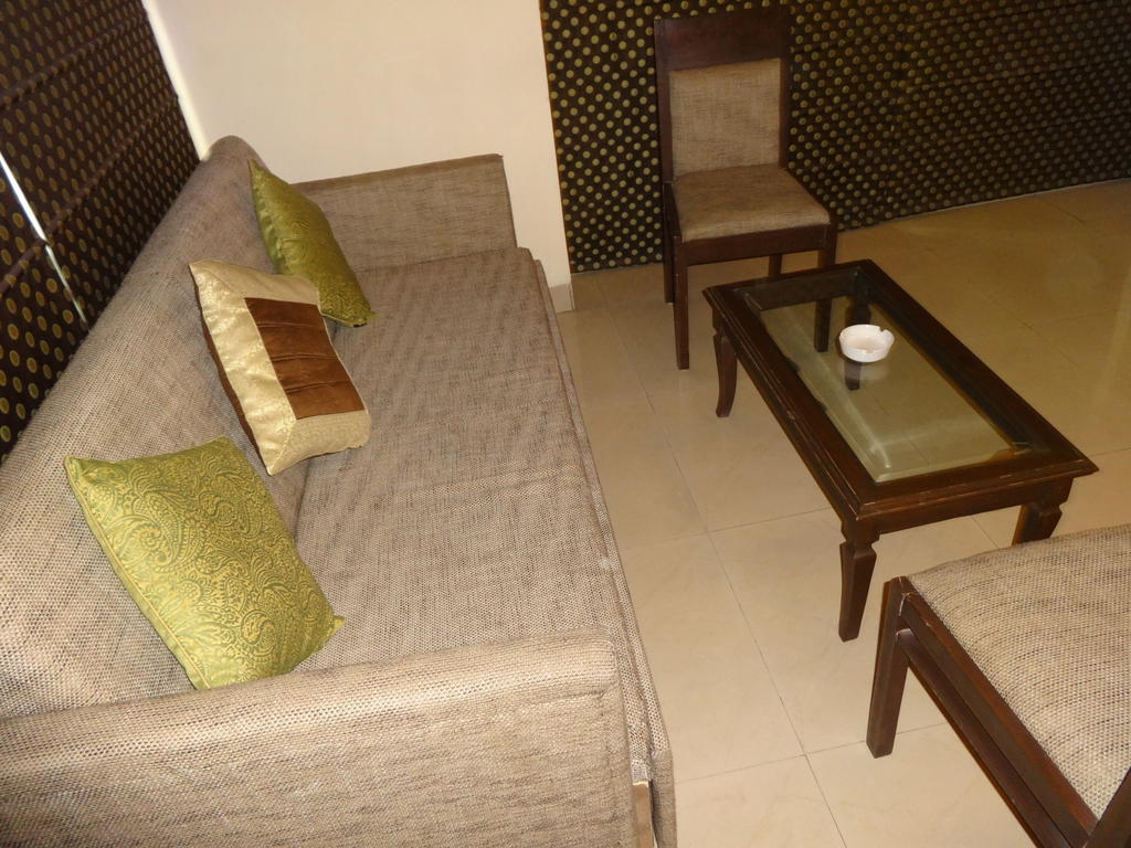 Hotel Gautam Residency Nueva Delhi Habitación foto