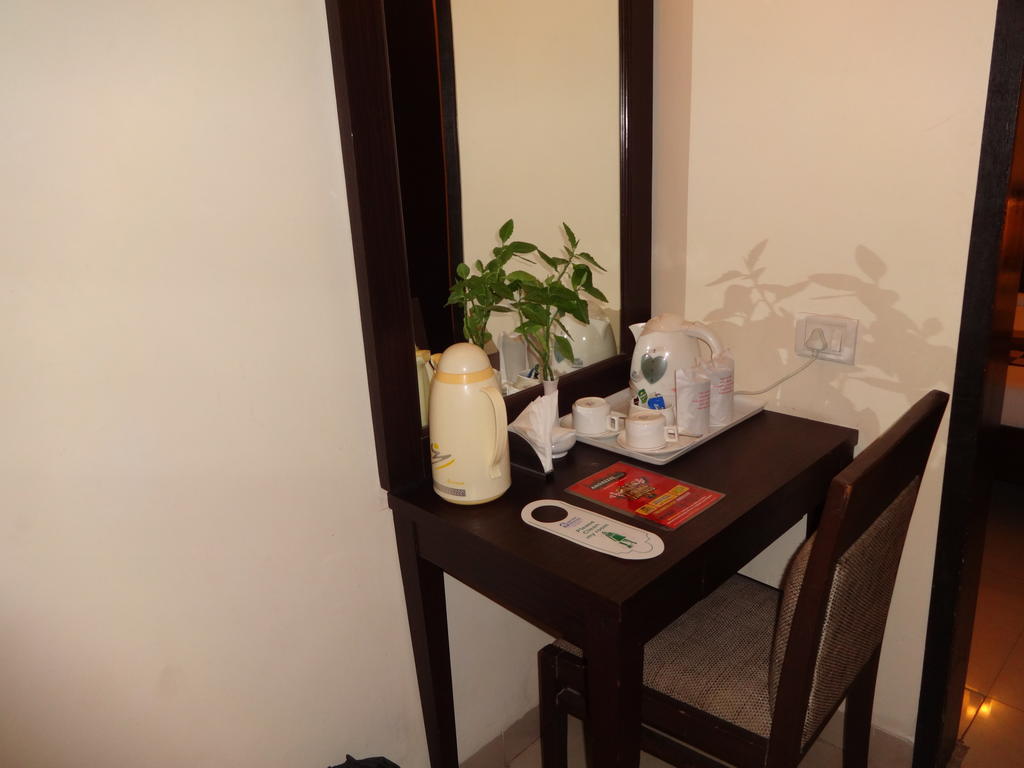 Hotel Gautam Residency Nueva Delhi Habitación foto