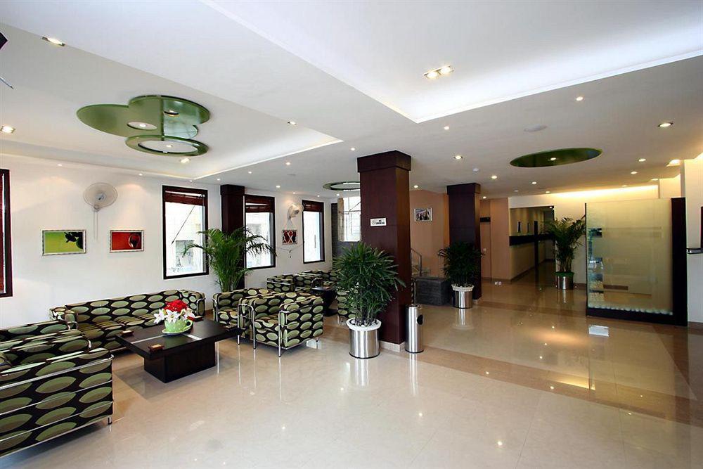 Hotel Gautam Residency Nueva Delhi Interior foto